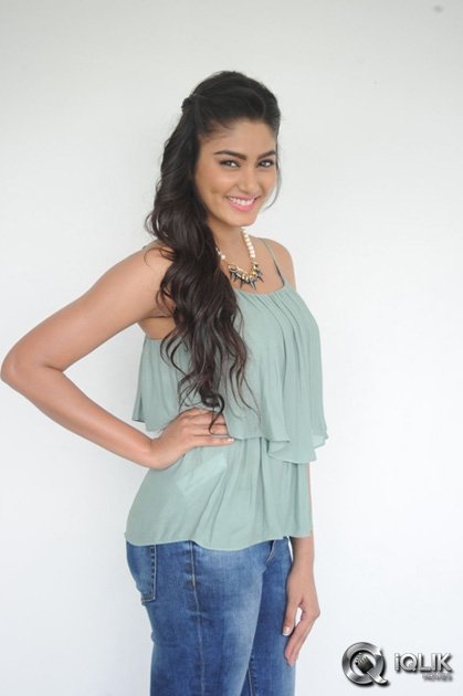 Sana-Maqbool-at-Dikkulu-Choodaku-Ramayya-Press-Meet